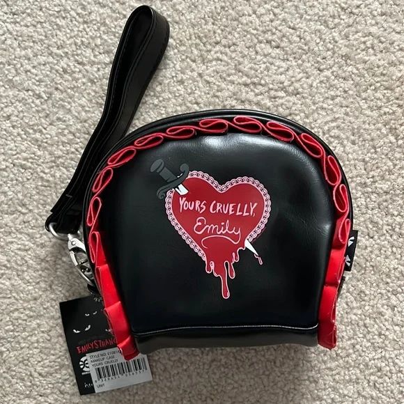 NWT- Emily The Strange Vintage Make up Bag. - Picture 1 of 14